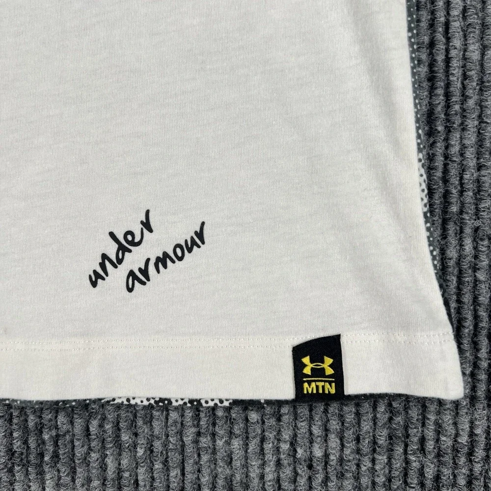 Under Armour Shirt Mens Medium White Mountain Semi Fitted‎ Short Sleeve